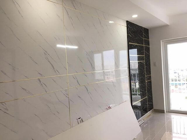 cách chọn gạch ốp tường chống thấm